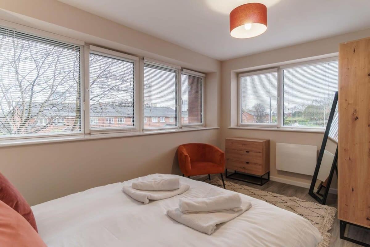 Fantastic 1 Bed Flat Manchester - Sleeps 3 ภายนอก รูปภาพ