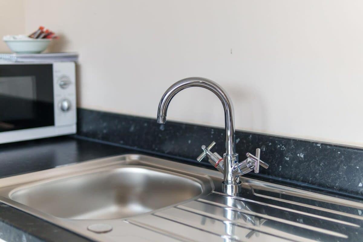 Fantastic 1 Bed Flat Manchester - Sleeps 3 ภายนอก รูปภาพ